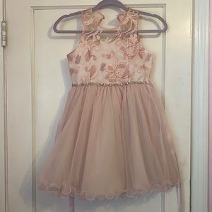 Rare Editions Pink/Champagne Girls Size 8 dress.